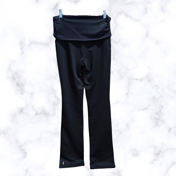 Lucy Scrunch Yoga Pants | XS - Picture 3 of 9